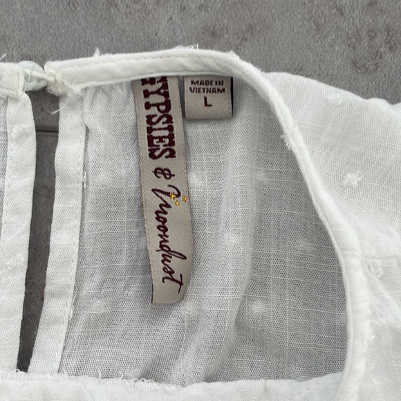 GYPSIES & MOONDUST women’s boxy fit semisheer white swiss dot crochet top size L - Picture 6 of 11